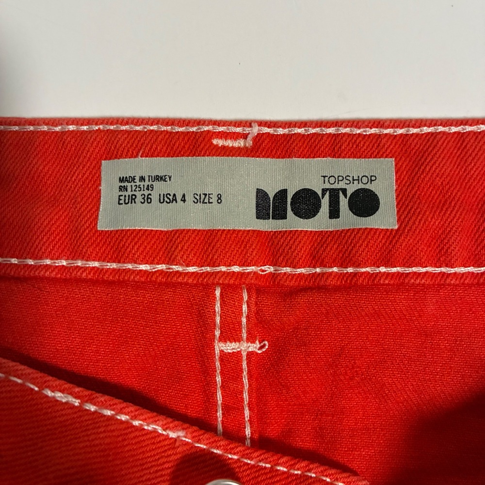 Topshop Moto Red Denim Mini Skirt Raw Hem Contrast Stitch Womens Size 4 USA - Picture 4 of 8